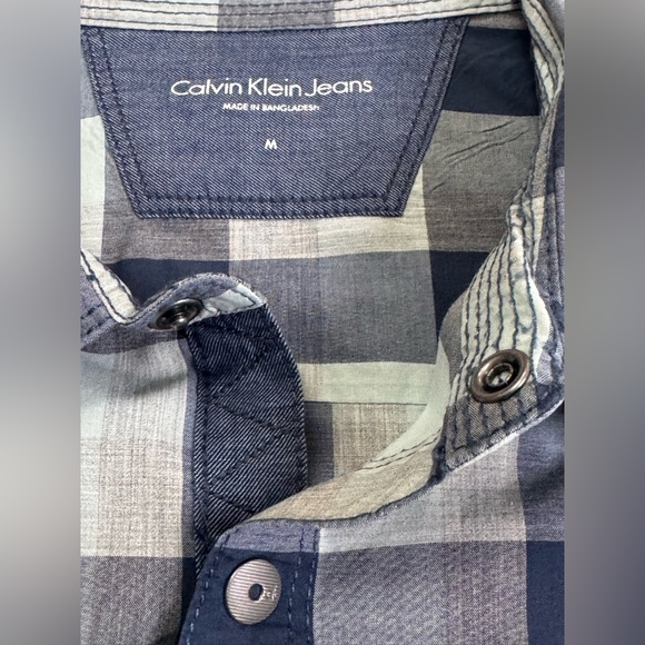 Calvin Klein Jeans Navy and Light Blue  Plaid Shirt with Snaps - Medium - Picture 6 of 13